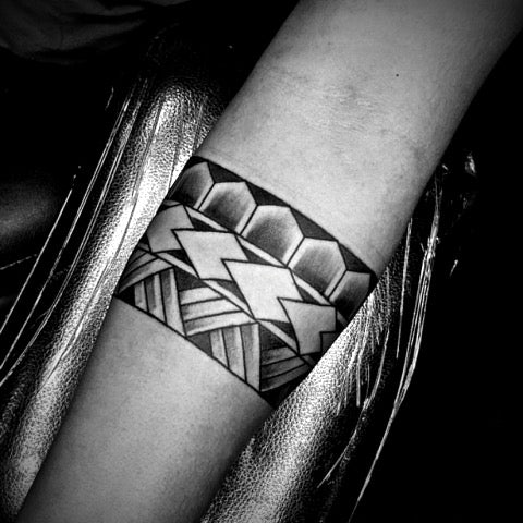 Triangle hand band tattoo || triangle hand band tattoo design || hand band  tattoo ||