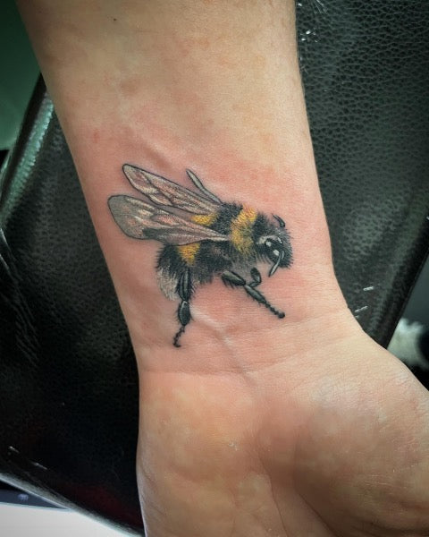 100 Beautiful Bee Tattoos Ideas  Meaning  Tattoo Me Now