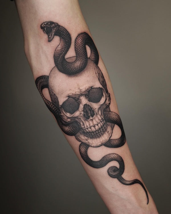 Skull with snake tattoo Royalty Free Vector Image