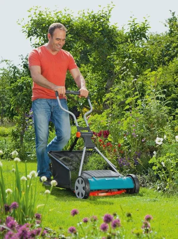 Garden maintenance, you may need these garden tools