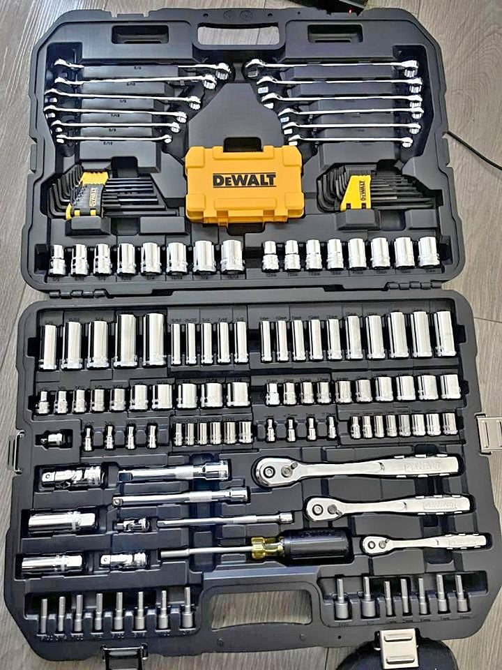 108-Piece Drive Polished Chrome Mechanics Tool Set