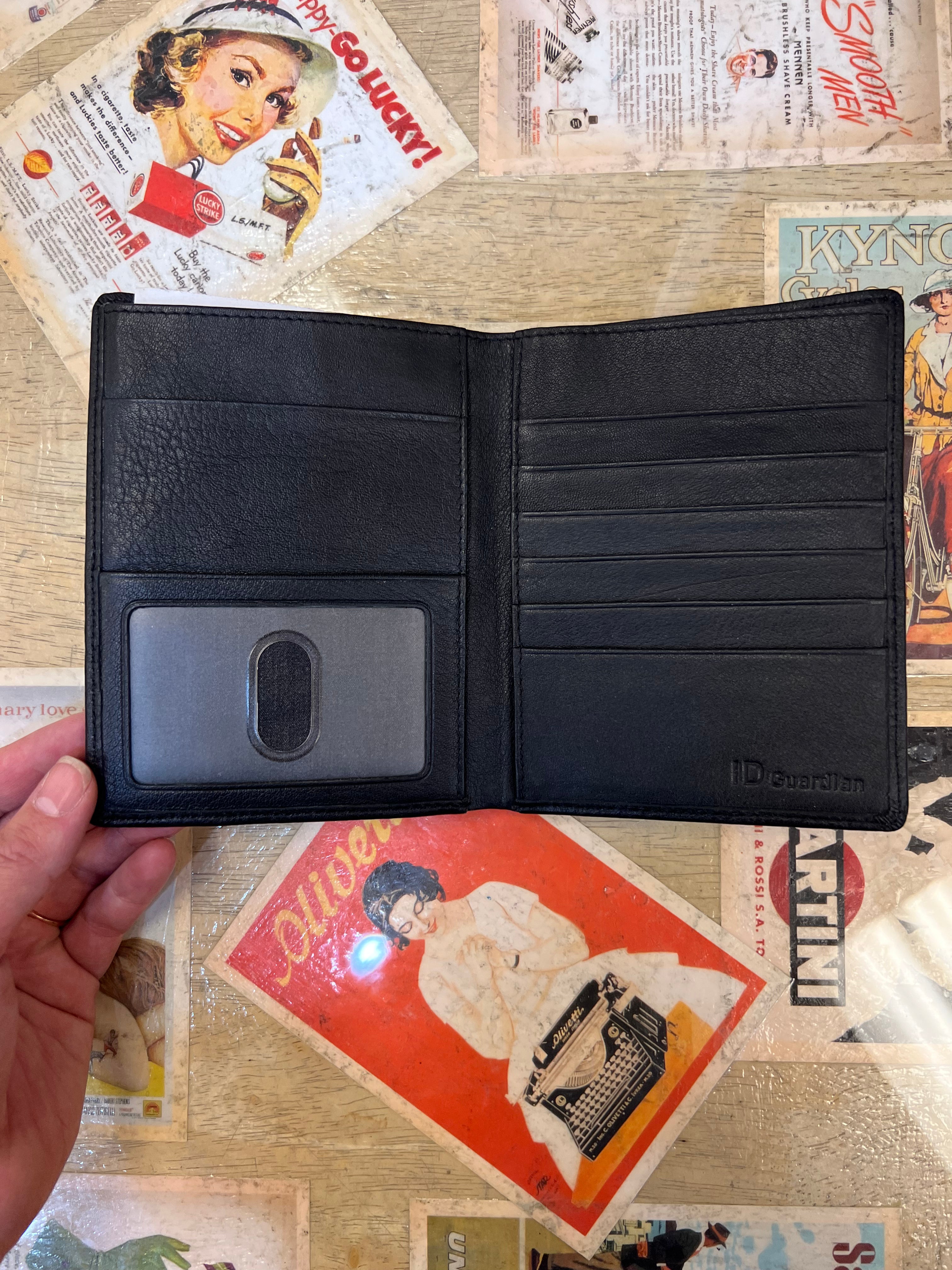 IDGuardian RFID Leather Passport Wallet