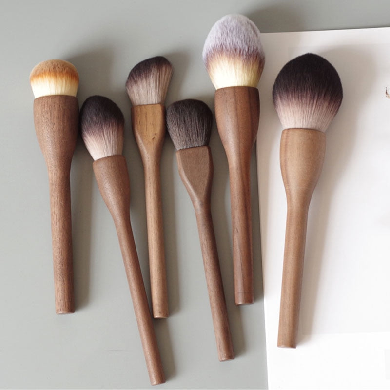 Wood Handle Makeup Brush