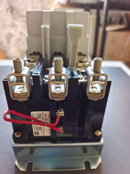 Cutler-Hammer Circuit Breaker A200M3CW, 5277C13G06, J C020114