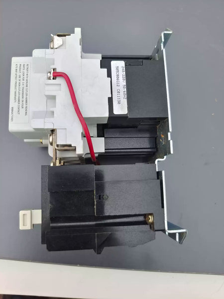 Cutler-Hammer Circuit Breaker AC200M1CW, 6710C49G14, J C020108