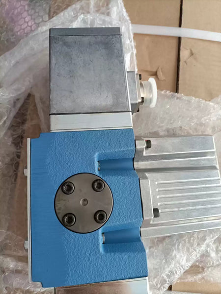 Moog Servo Valve D661-6462C G45HOAO7NSX2HA