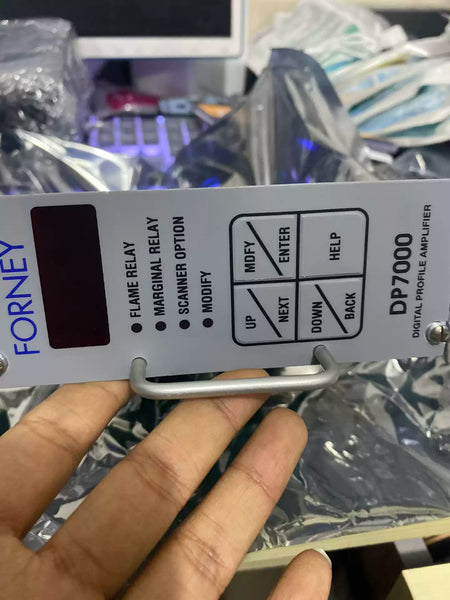 Forney Amplifier DP7000