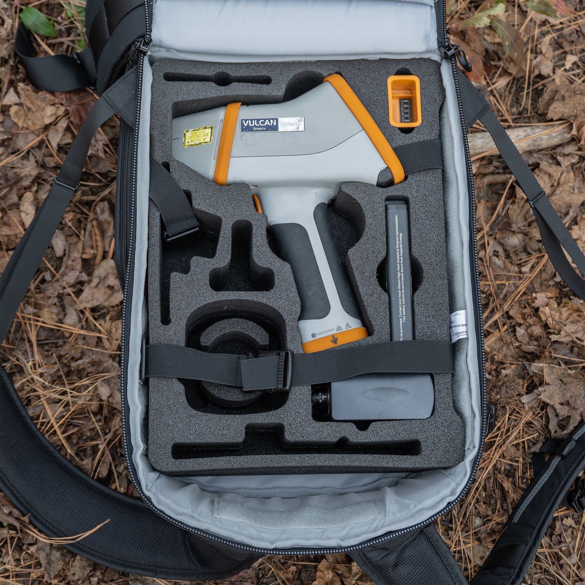 Hitachi X-MET8000 Backpack