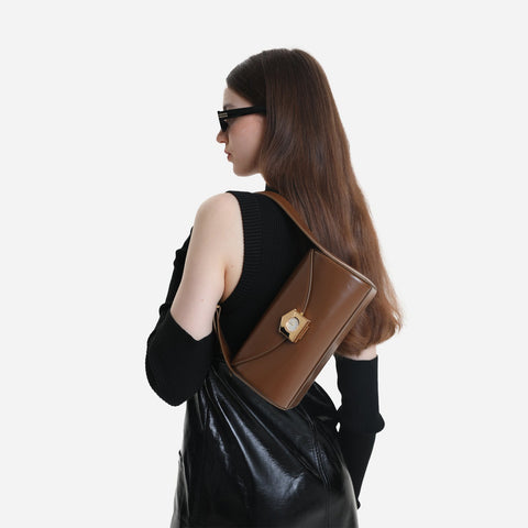 Aida Baguette Bag Brown