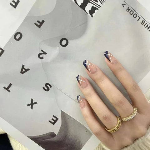 ongles français inclinés