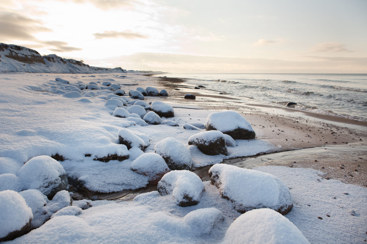 beach snow