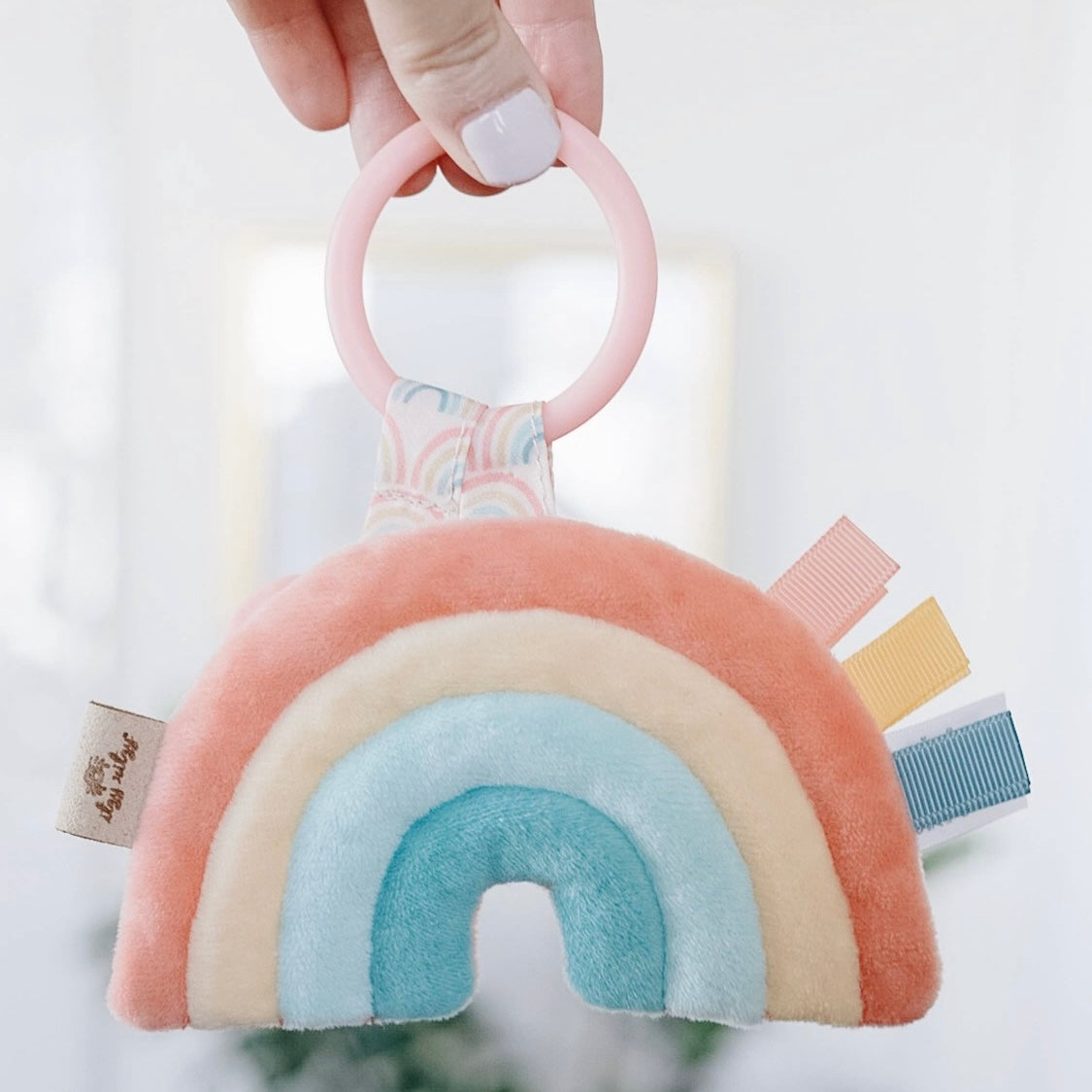 Itzy Pal? Rainbow Plush + Teether