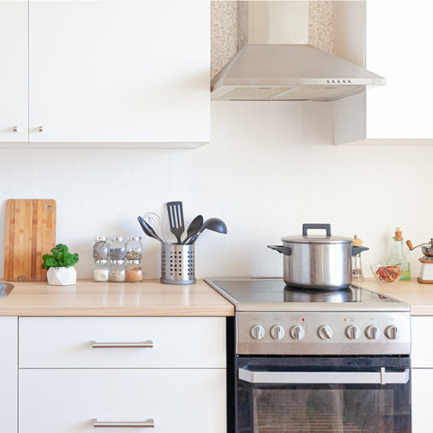 3 Easy Tips for Organizing Your Kitchen Drawer / Cabinet