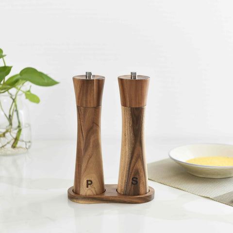 How to Clean Salt and Pepper Grinders