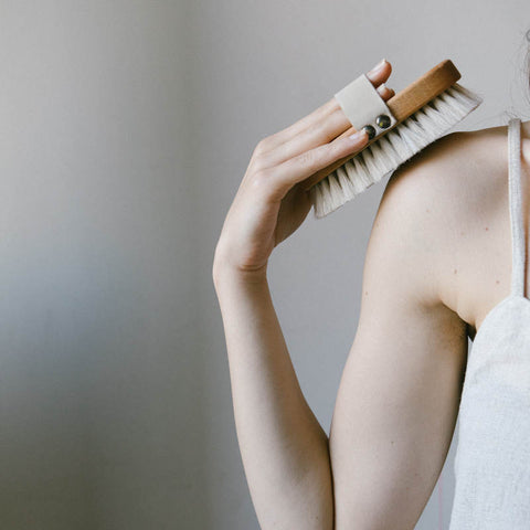 Dry brushes for Exfoliating Your Back