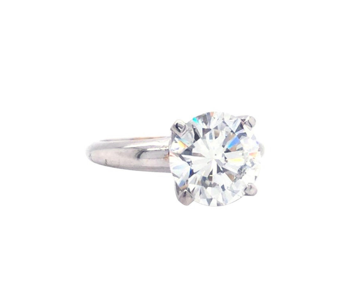 2.24 Carat 18K White Gold Brillant Round Cut Diamond Solitaire Ring Si2 5.3 Gram