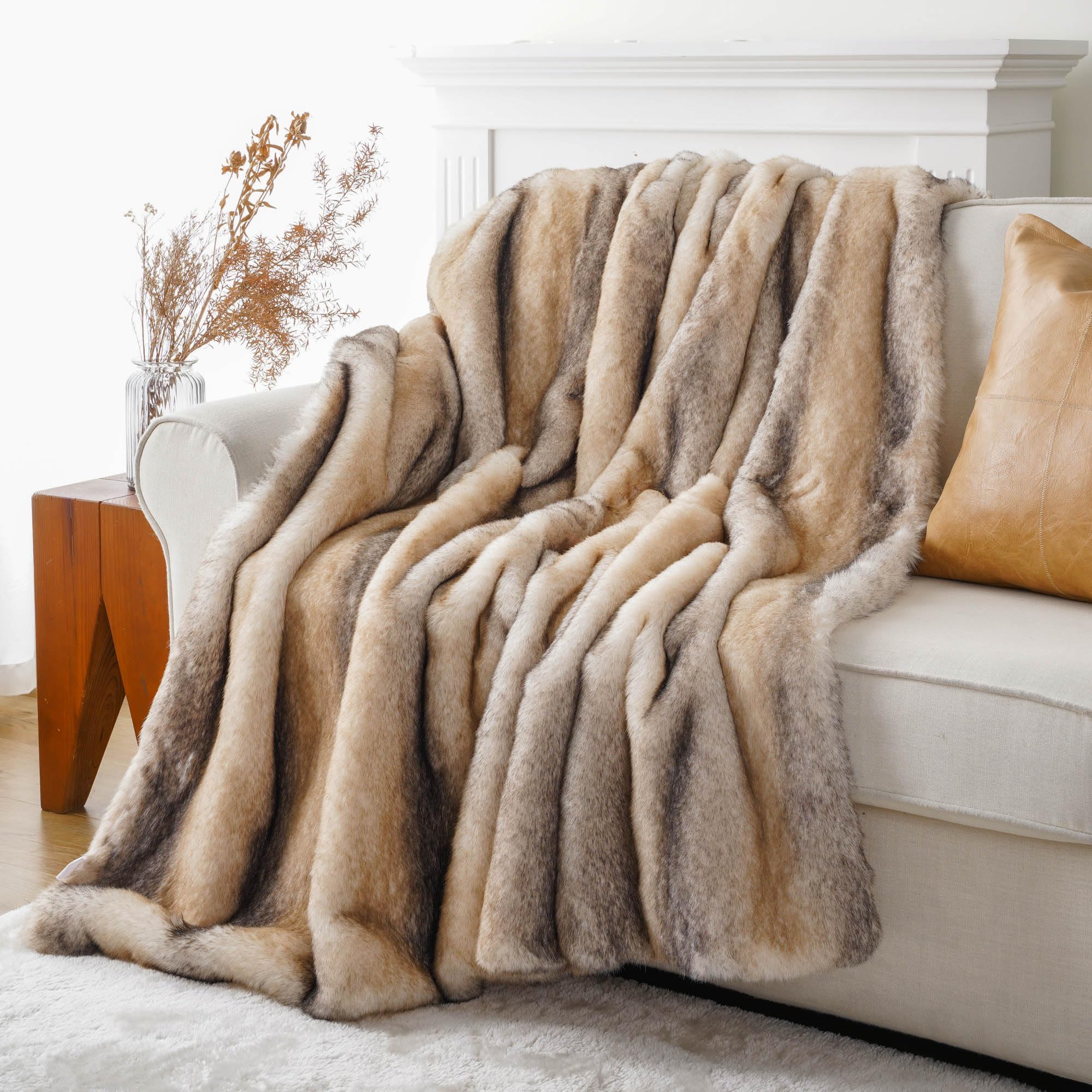 Luxury Faux Fur Throw Blanket, Soft Cozy Mink Fur Blanket for Couch, Sofa, Chair, Bed