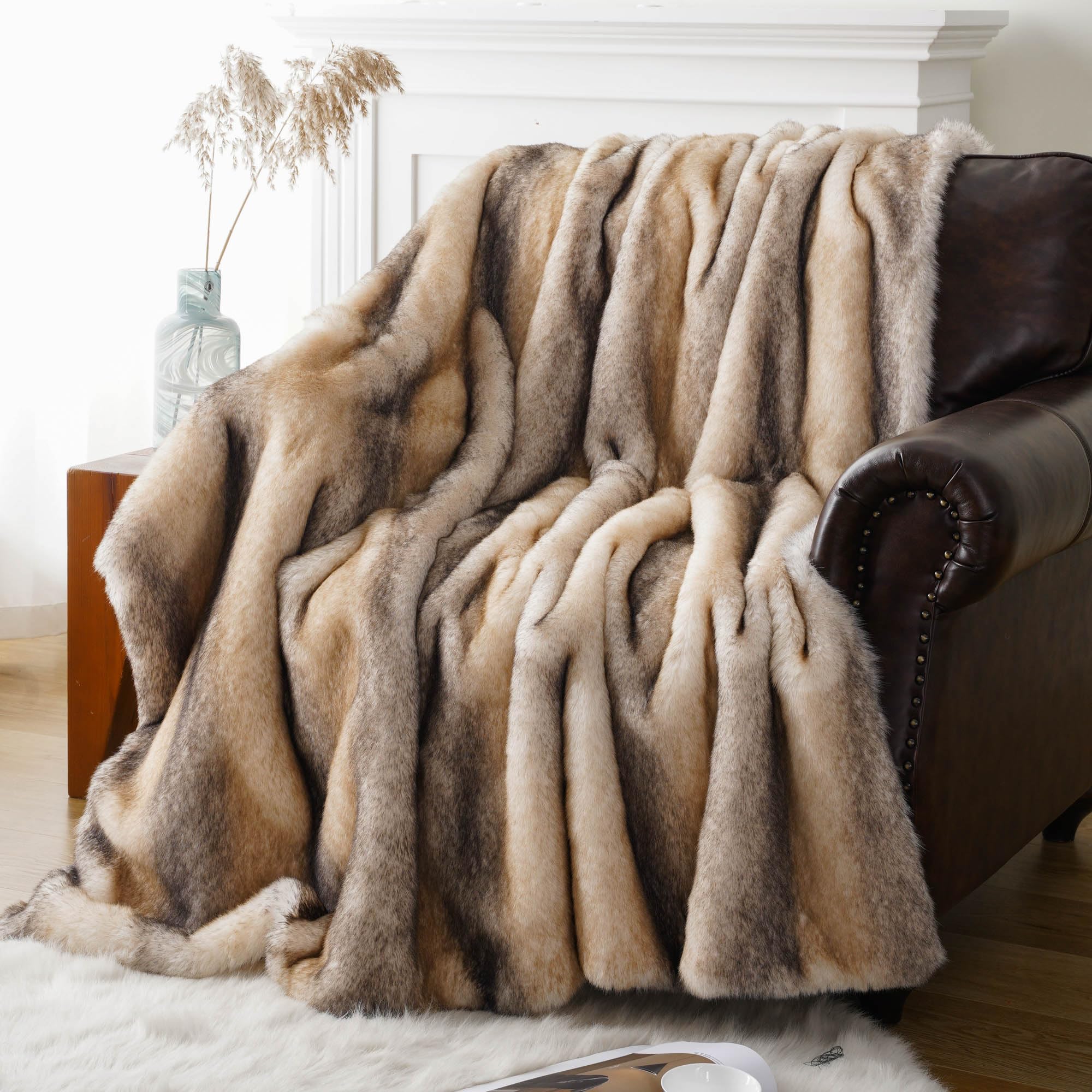 Luxury Faux Fur Throw Blanket, Soft Cozy Mink Fur Blanket for Couch, Sofa, Chair, Bed