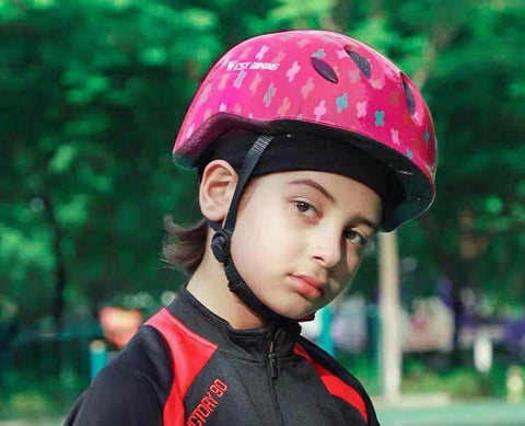chlapčenská cyklistická prilba