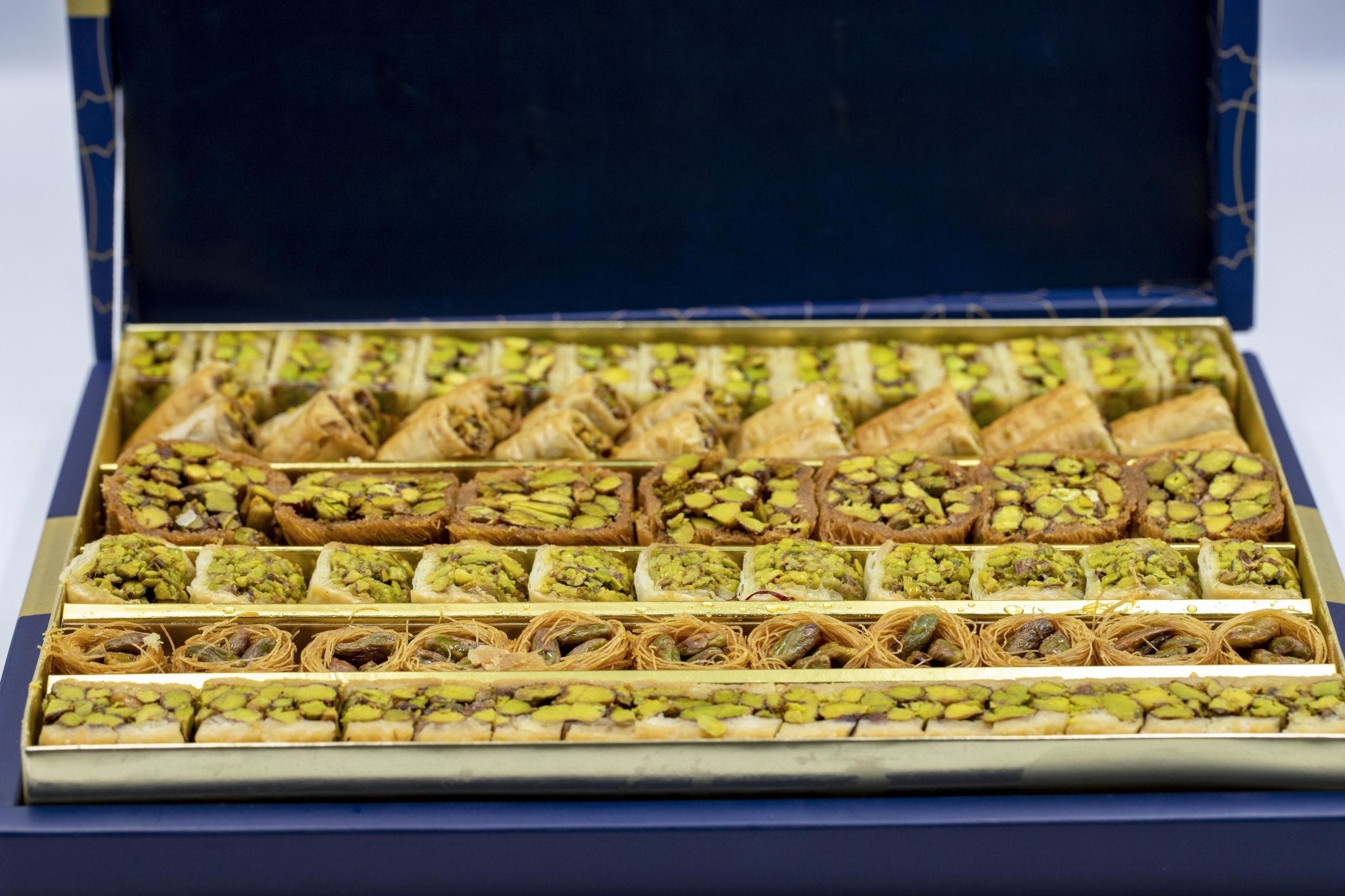 Malak | Premium Mix Baklava (1.65 lb | 750 g)