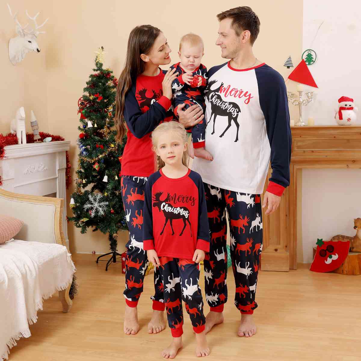 MERRY CHRISTMAS Graphic Top and Reindeer Pajama Set for Men