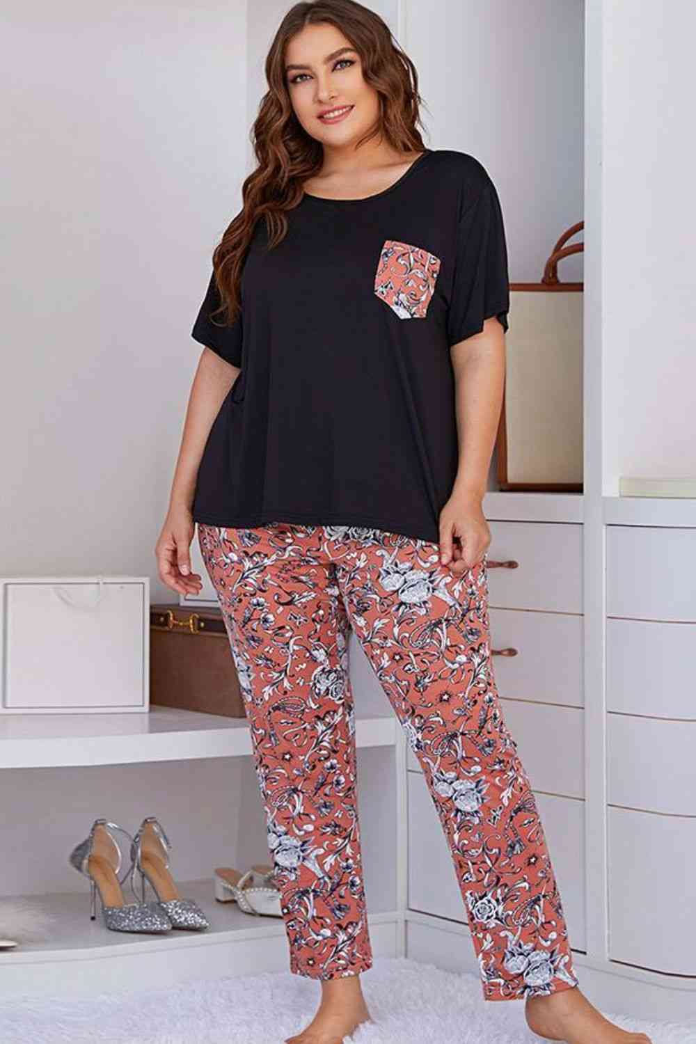 Plus Size Contrast Round Neck Tee and Floral Pants Lounge Set (2 Colors)