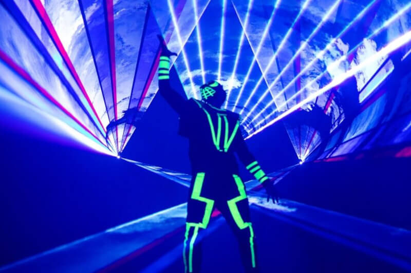 newfeel-f560-fb4 laser-lights