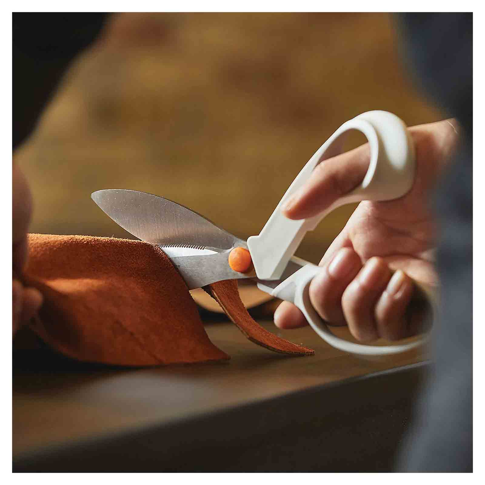 Fiskars 179900-1002 PowerCut Scissors Cut Thick Materials - 9 inch