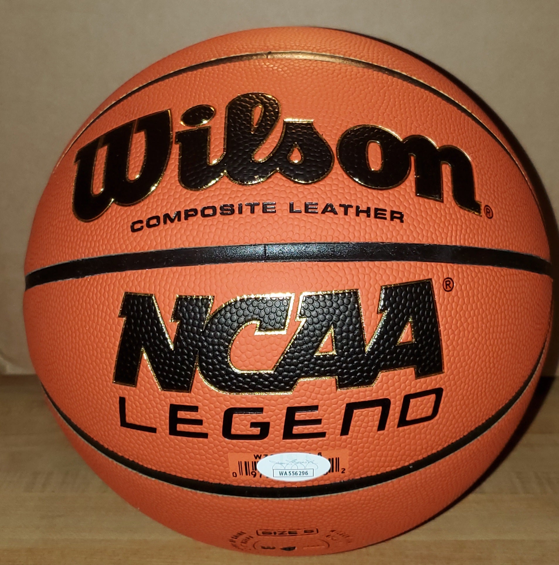 Bob Huggins Autographed Wilson NCAA Legend Basketball with HOF22 Inscription (JSA)