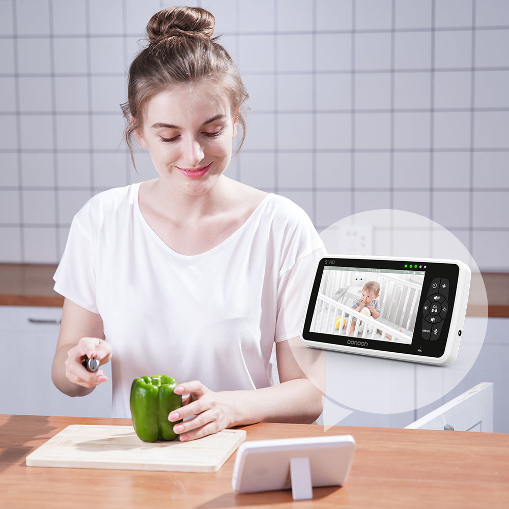 check your baby's status when doing housework