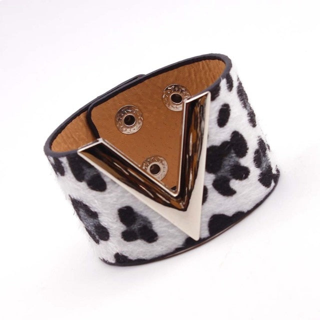 Europe Crack Leather Bracelet For Women