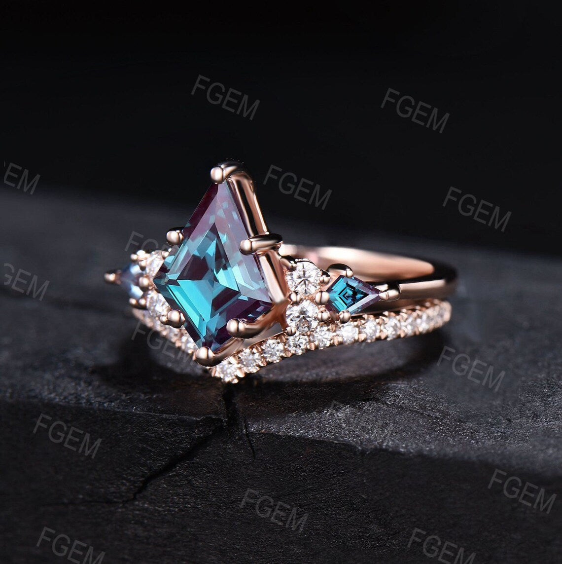 Unique June Birthstone Wedding Ring Set Vintage 10K/14K/18K Rose Gold Kite Alexandrite Moissanite Bridal Ring Set Anniversary Promise Gifts