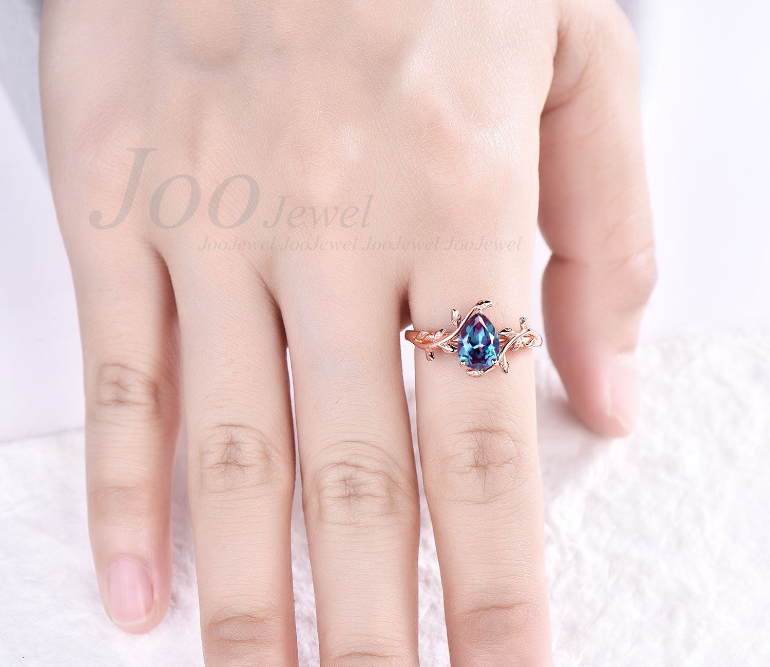 Unique vintage solitaire pear shaped Alexandrite engagement ring leaf flower minimalist ring for women 14k rose gold anniversary ring gifts