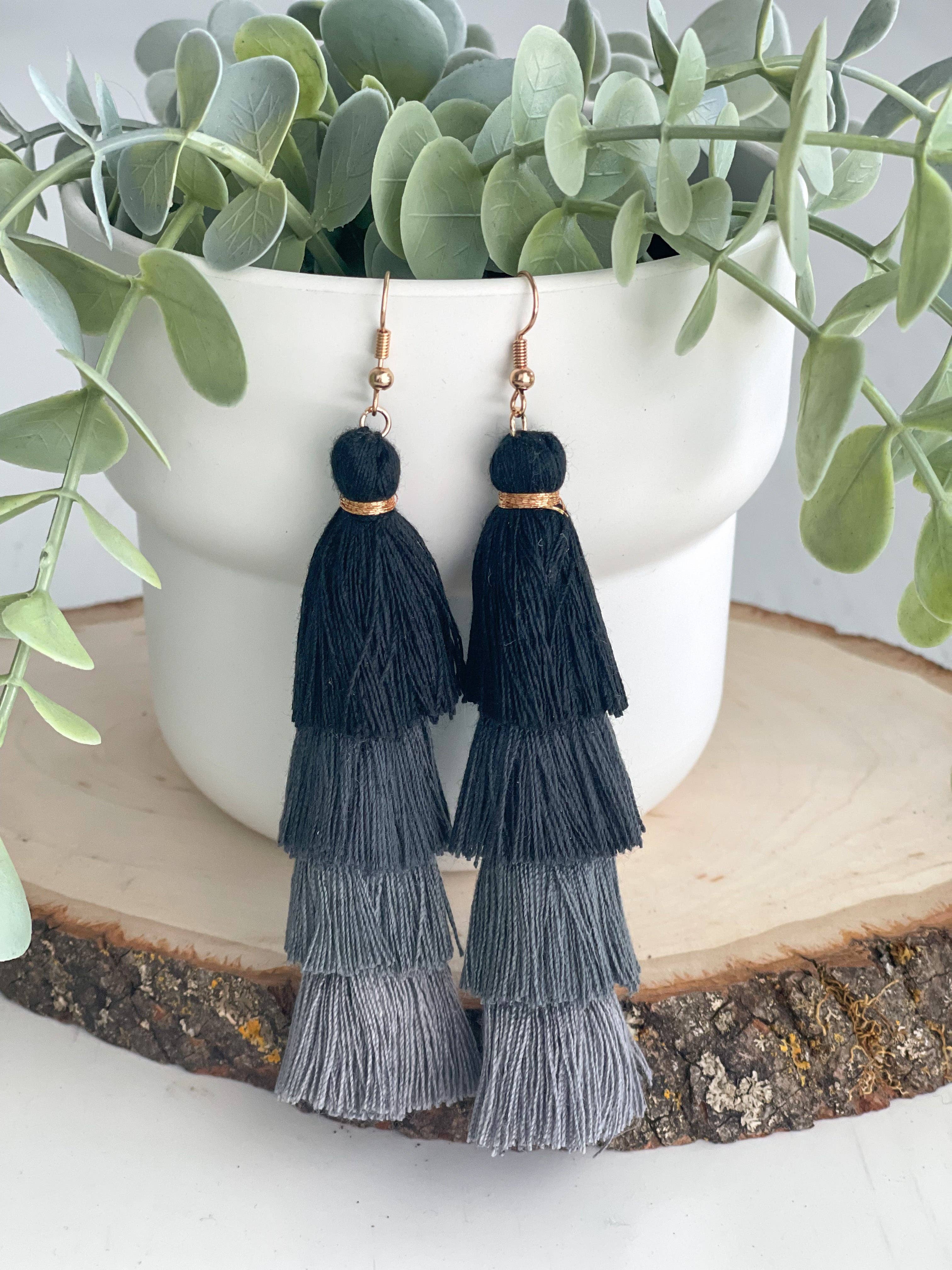  Free Fall Tassel Earrings "Black" 