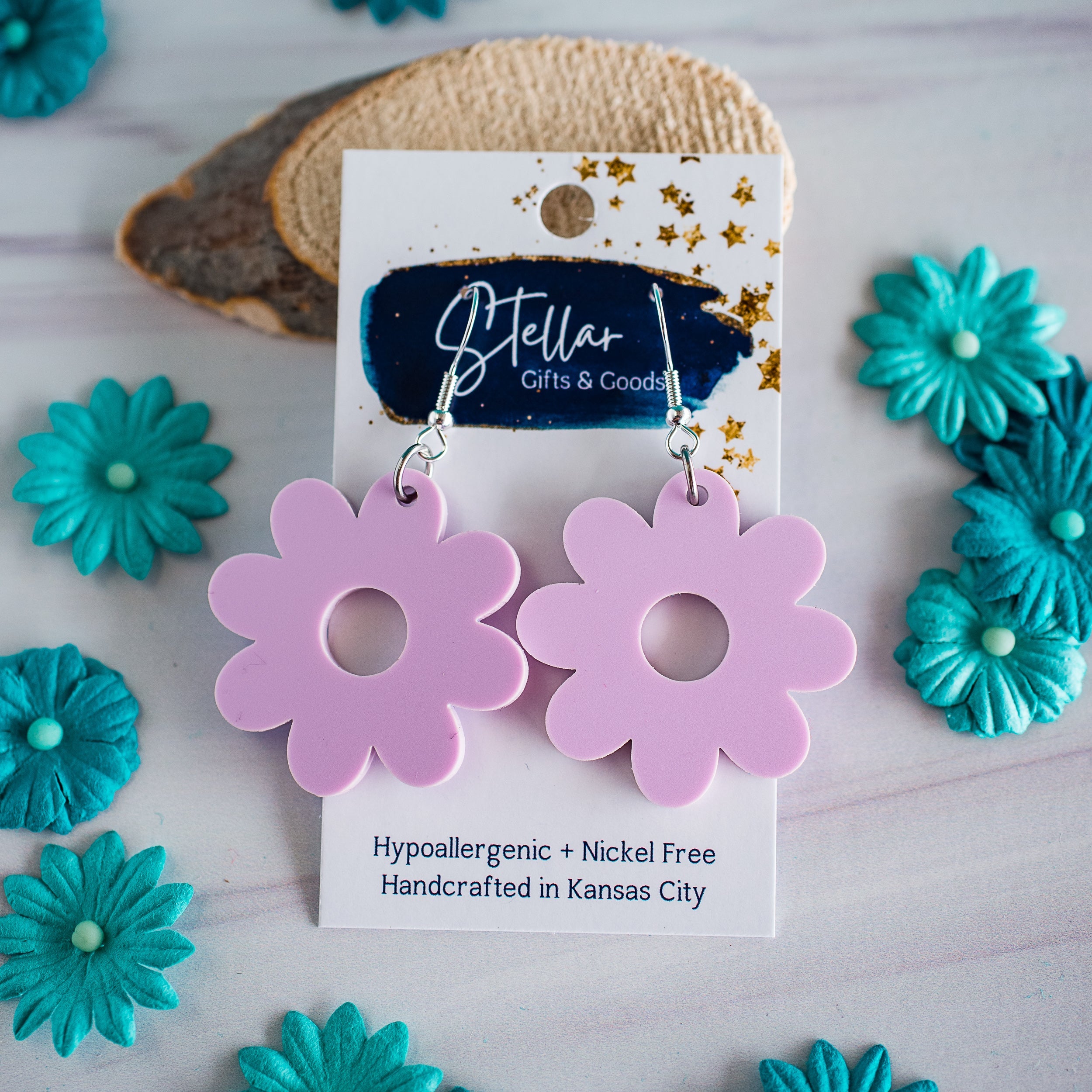  Medium Pastel Purple Daisy Dangles 