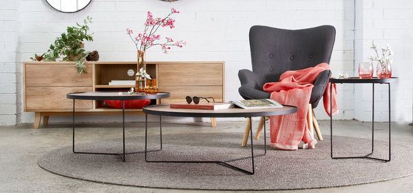 different ways to style an end table