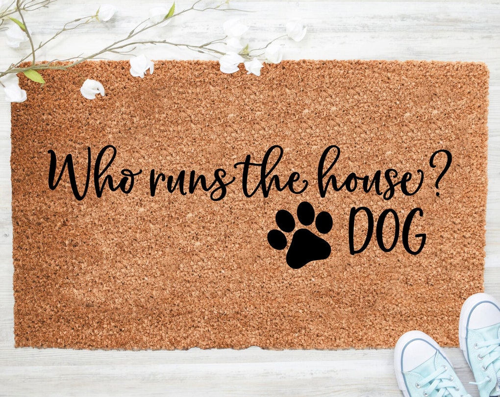 Chillever- Out Doormat- Who Runs The House Dog Doormat, Welcome Doormat, Porch Decor, Fall Porch Decor, Coir Doormat