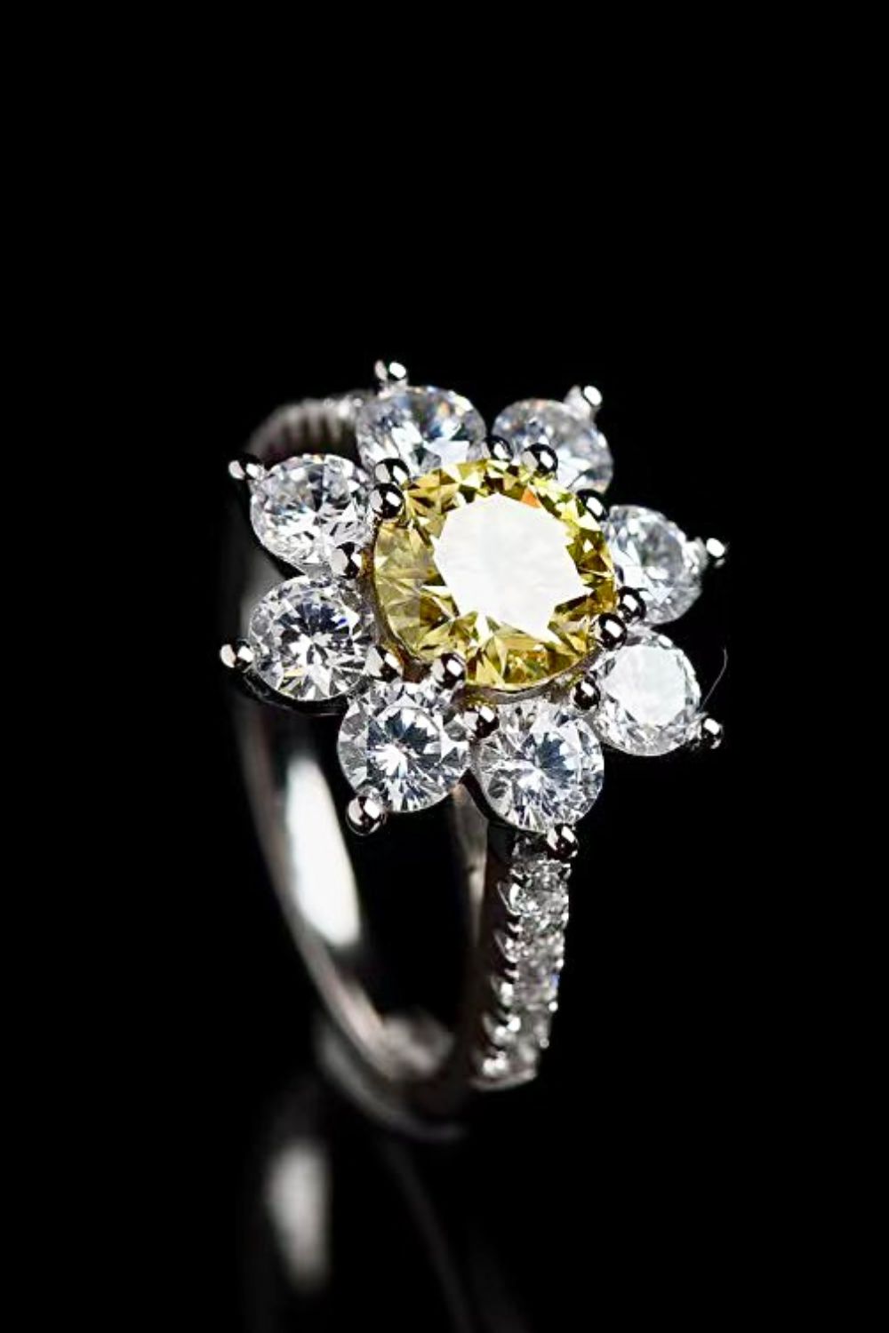 1 Carat Moissanite Daisy Ring