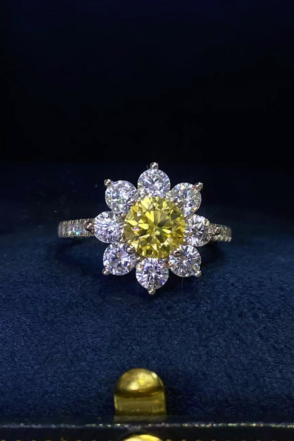 1 Carat Moissanite Daisy Ring