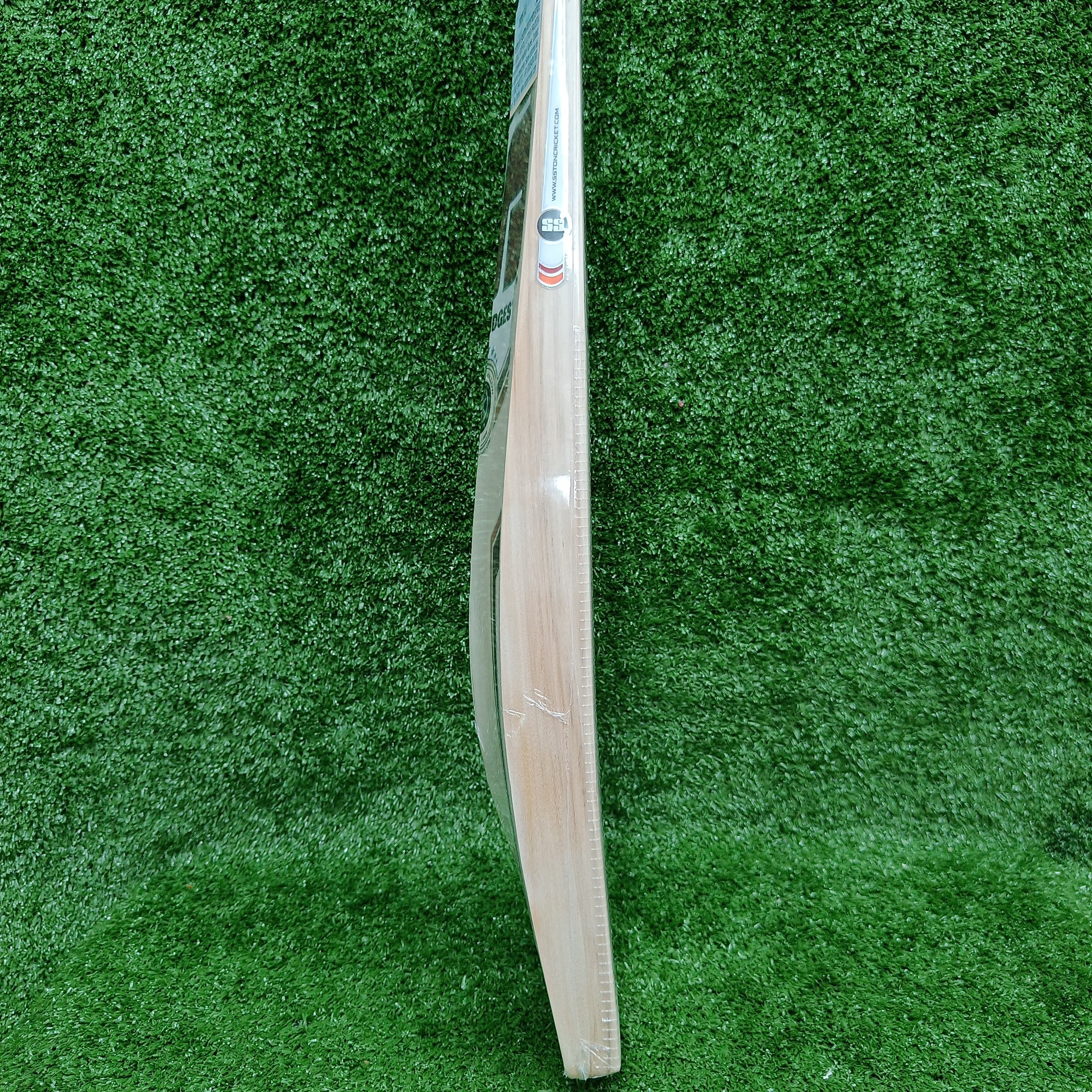 SS Gutsy Kashmir Willow Cricket Bat