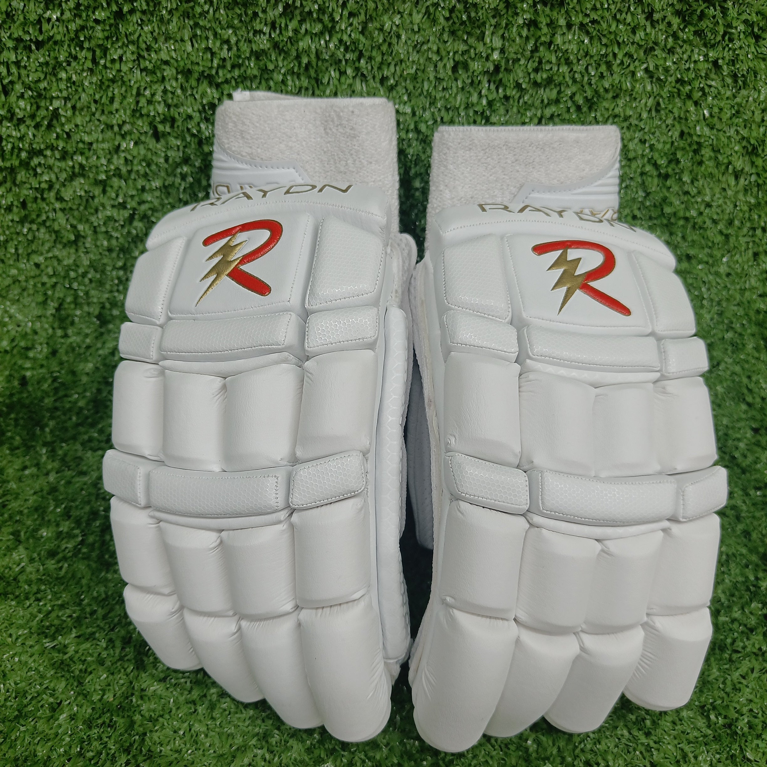 Raydn Players Edition Youth Cricket Batting Gloves (With Pittard) White / Navy Blue / Black