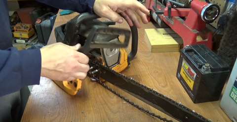 how to replace a chainsaw chain for chainsaw Poulan Pro 220LE