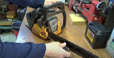 how to replace a chainsaw chain for chainsaw Poulan Pro 220LE