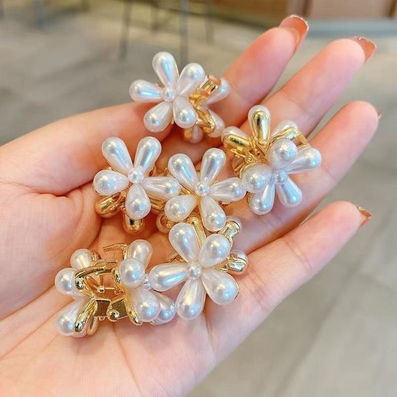 Pearl Petal Hair Clip AC-010009