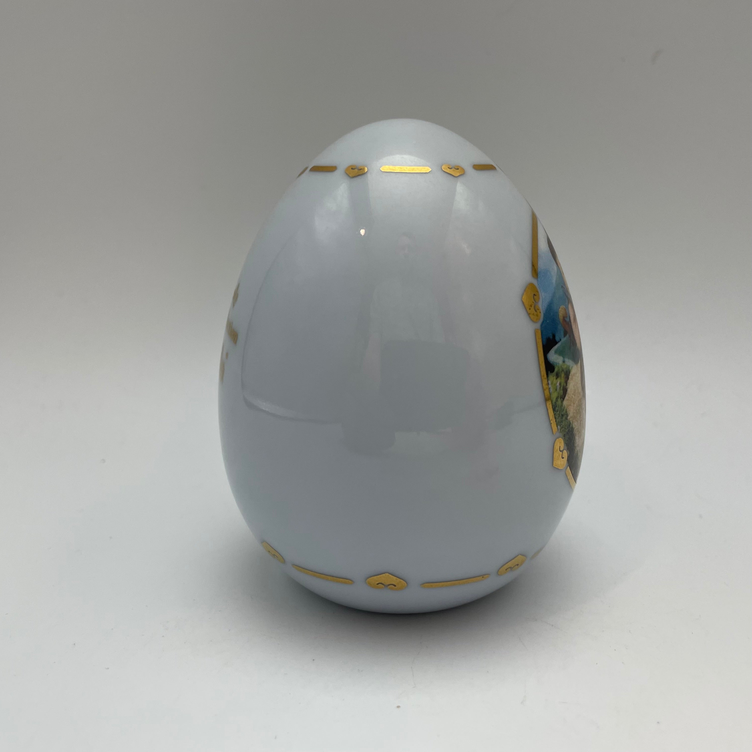 M.J. Hummel Porcelain Egg 