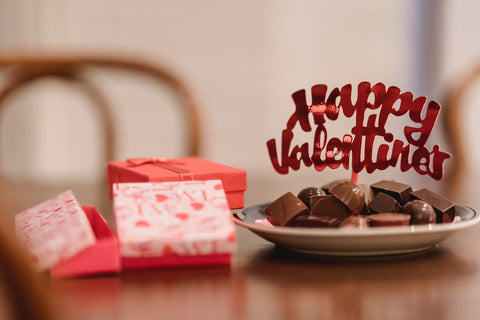 Gift a chocolate truffles kit in Valentine's Day