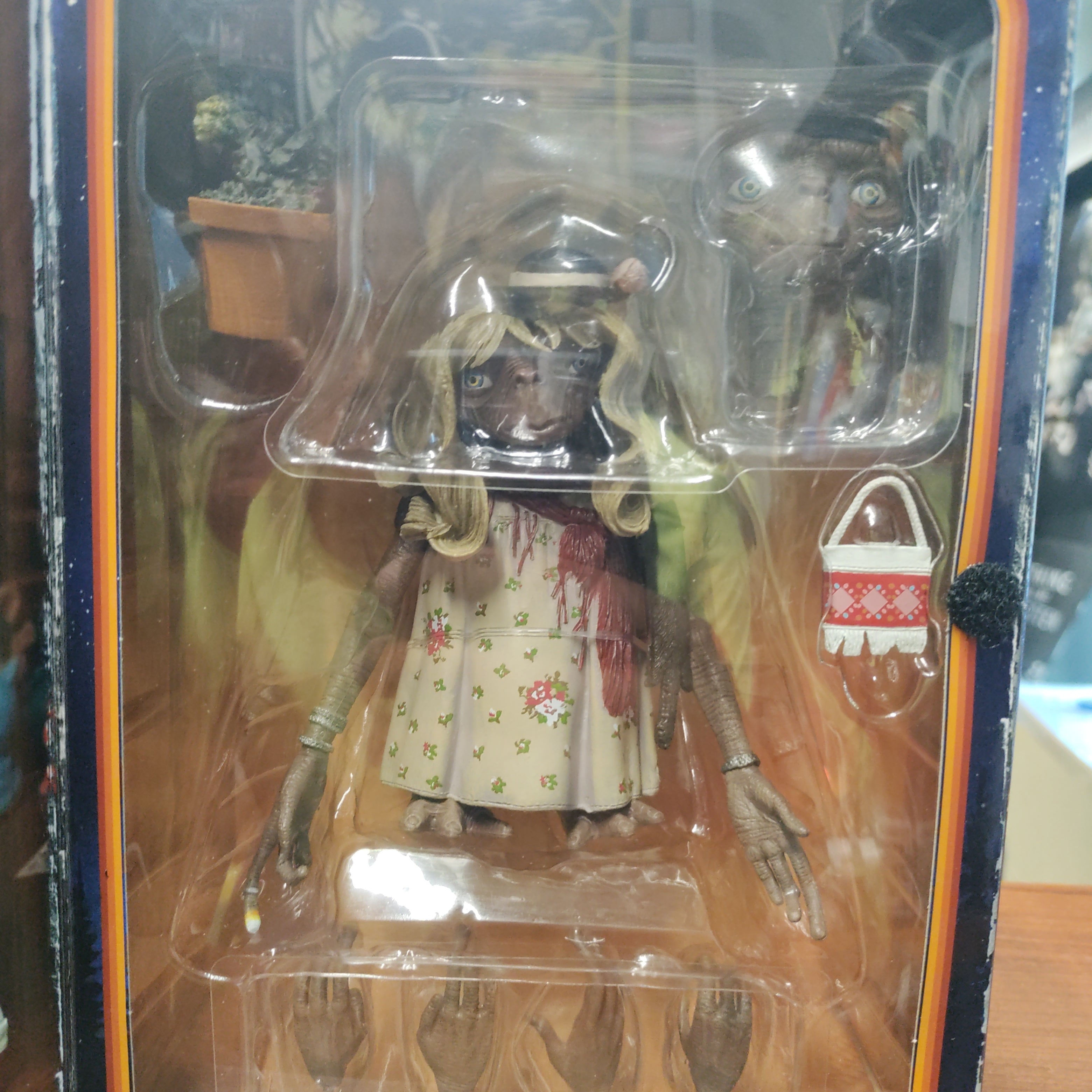 NECA E.T. Ultimate Dress-Up