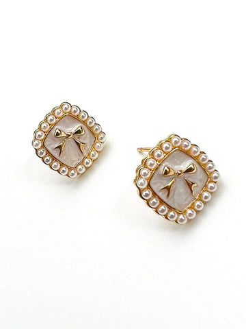Ribbadge Delicate Gold Earrings 