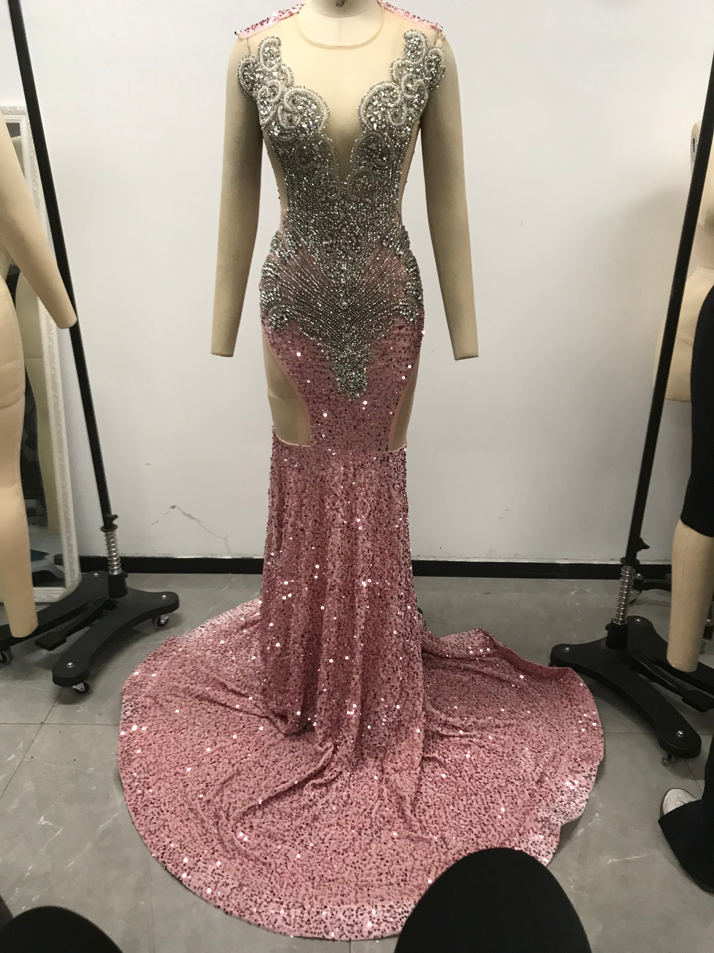 Luxury Diamond Sparkle - 2023 Sexy Long Sheer O-neck Black Prom