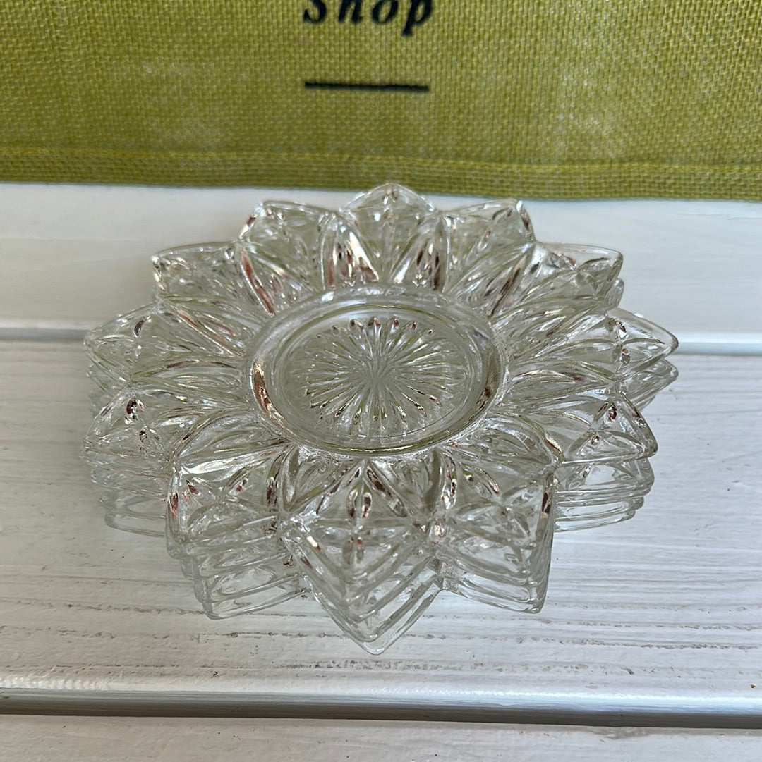 Set of 4, Vintage Federal Glass Pressed Petal Flower Glass Bowl